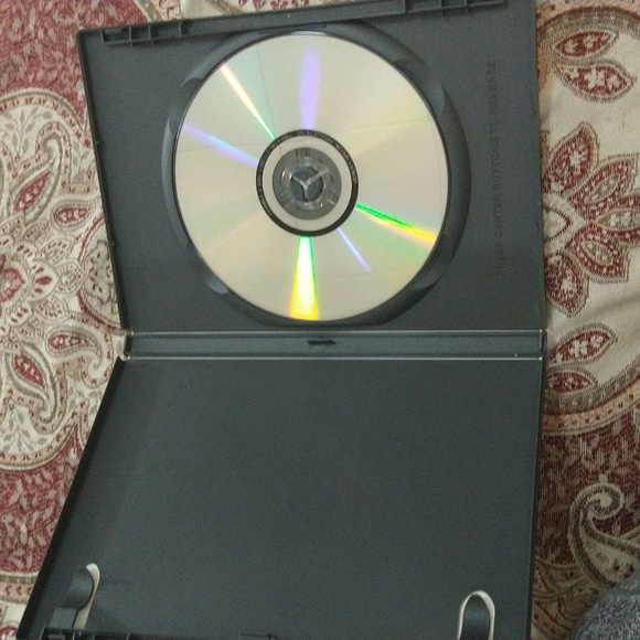 Deadly harvest + Embryo 2DVD Movies On 1 Disc - Picture 4 of 5